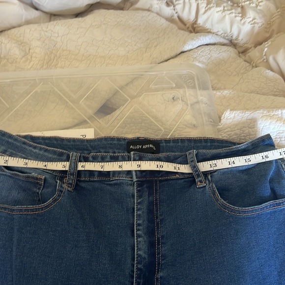 Tall 37 inseam Alloy Apparel Jeans Size 20 Boot Cut Jeans 5 pockets Stretchy EUC - Picture 9 of 9